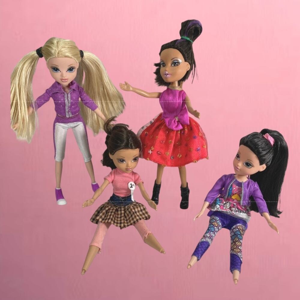 Vintage Bratz Hollywood Style Yasmin 2005 Moxie Girlz Doll Lot of 4 MGA